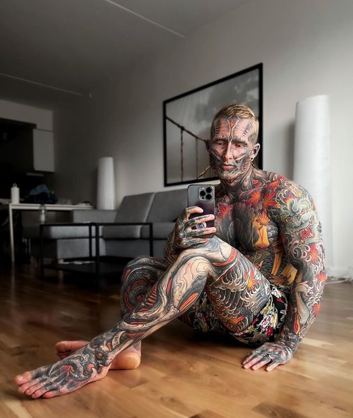 HT7. Tattoo addict inks 95 percent of his body, reveals what he looked ...